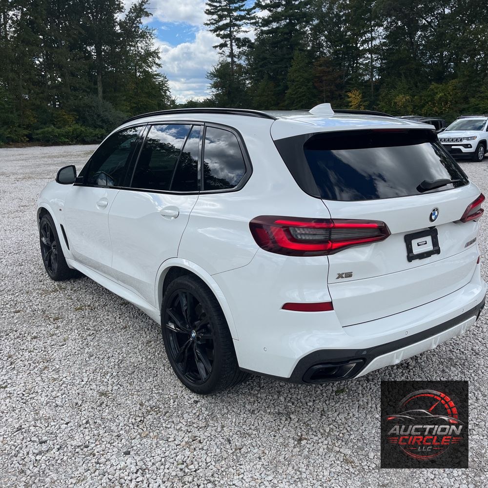 2022 BMW X5 M50i