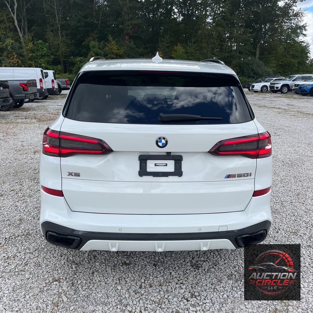 2022 BMW X5 M50i