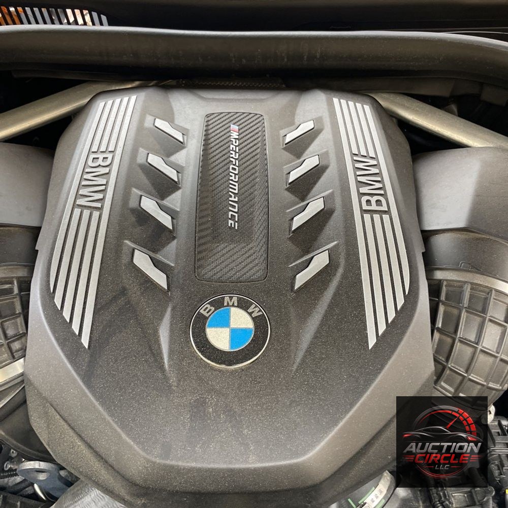 2022 BMW X5 M50i
