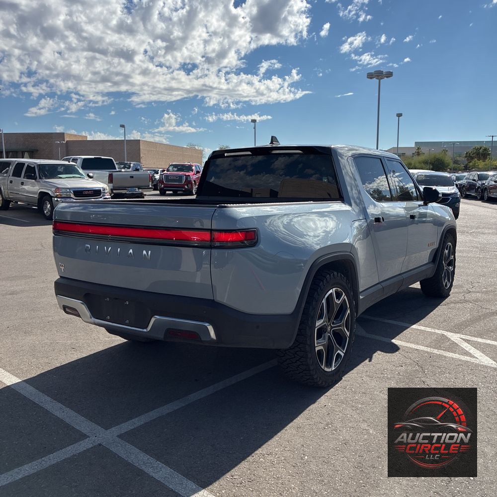 2023 Rivian R1T Adventure Quad-Motor
