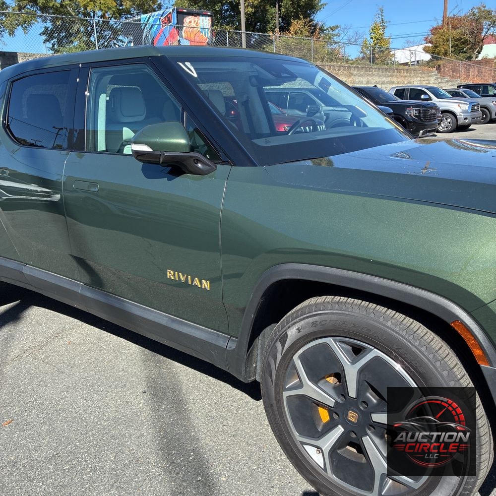 2023 Rivian R1T Adventure Quad-Motor