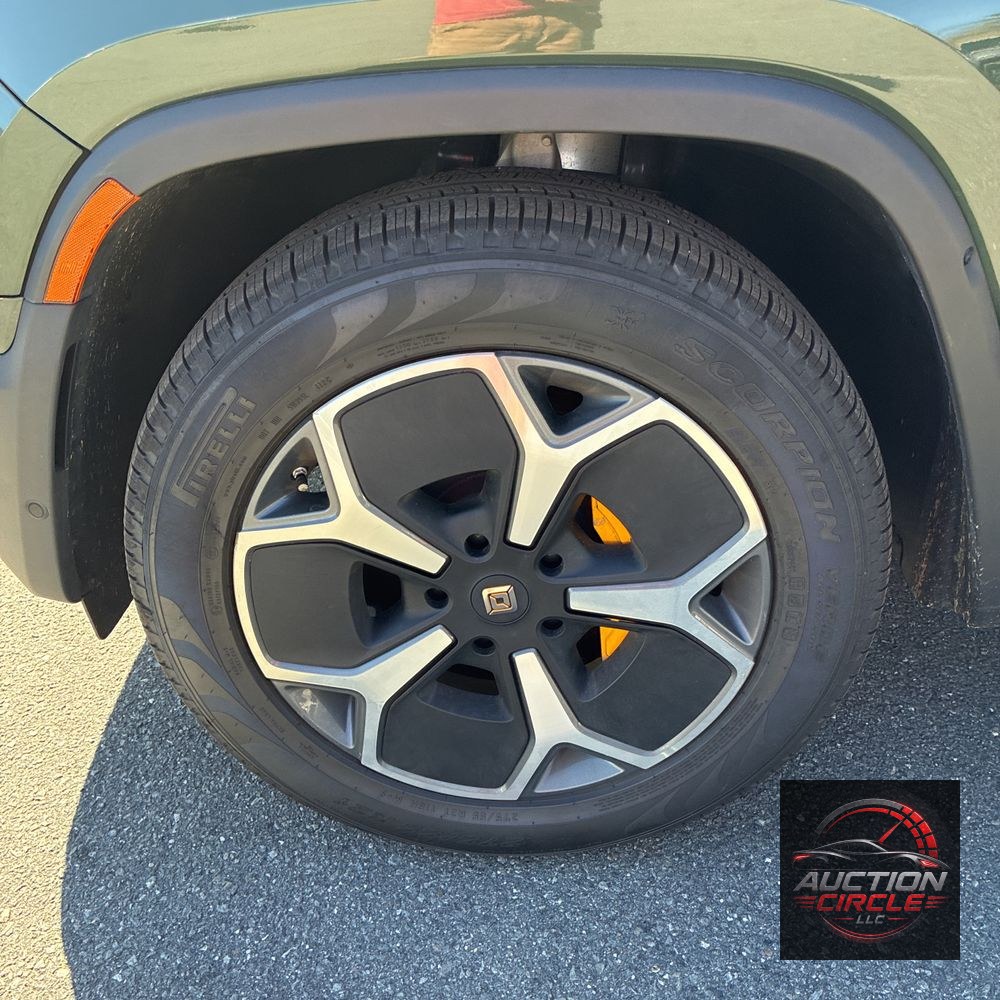 2023 Rivian R1T Adventure Quad-Motor