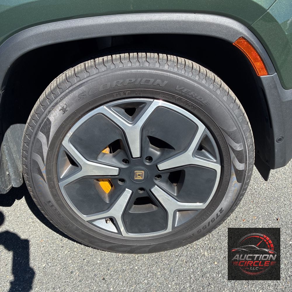 2023 Rivian R1T Adventure Quad-Motor