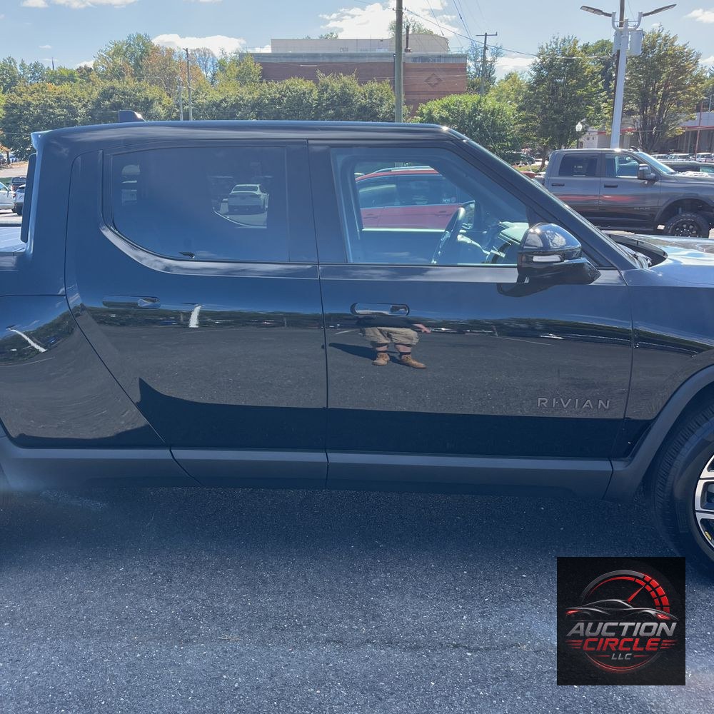 2025 Rivian R1T Adventure Dual-Motor