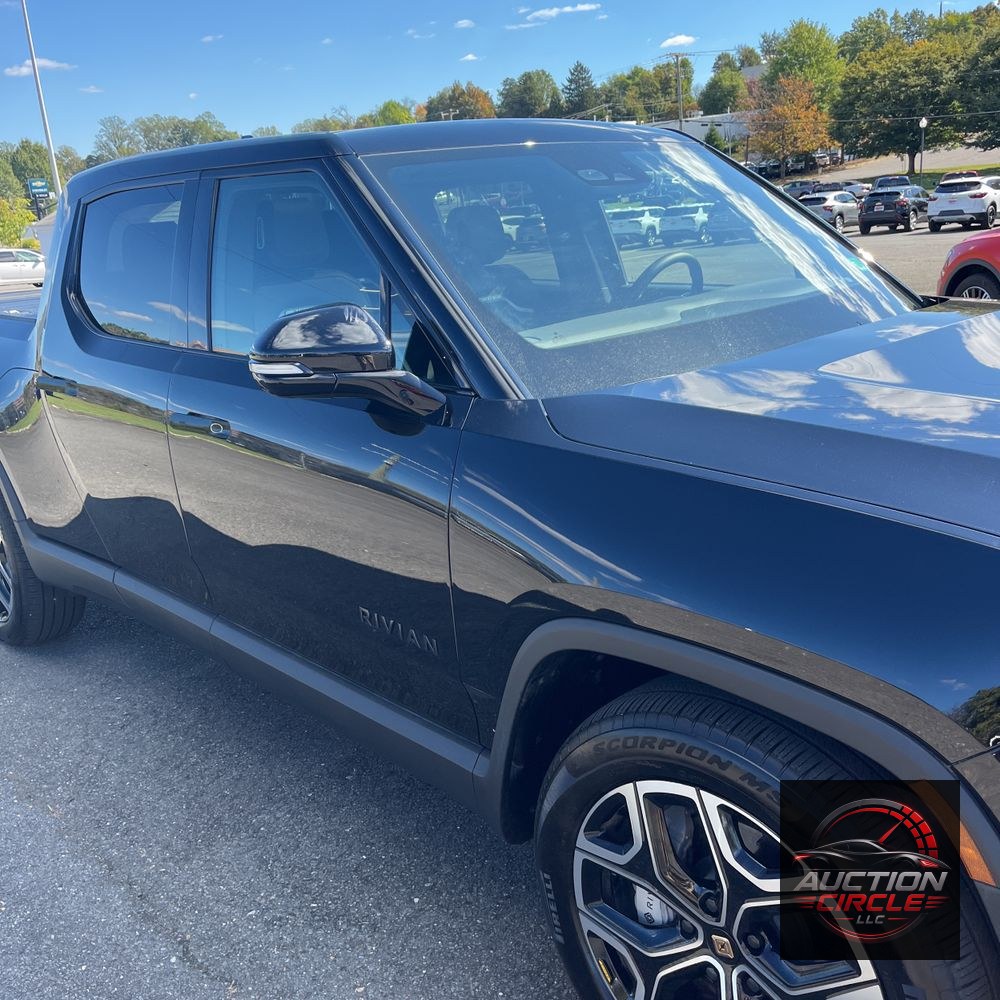 2025 Rivian R1T Adventure Dual-Motor