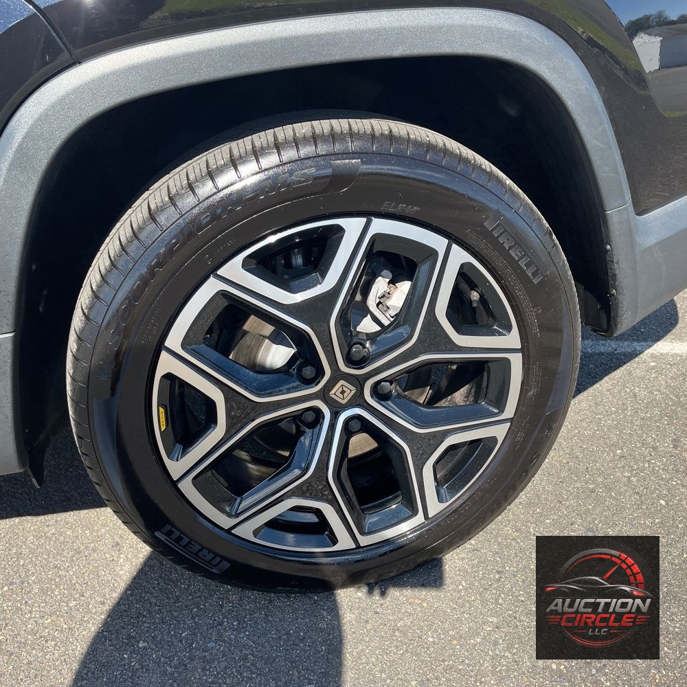 2025 Rivian R1T Adventure Dual-Motor