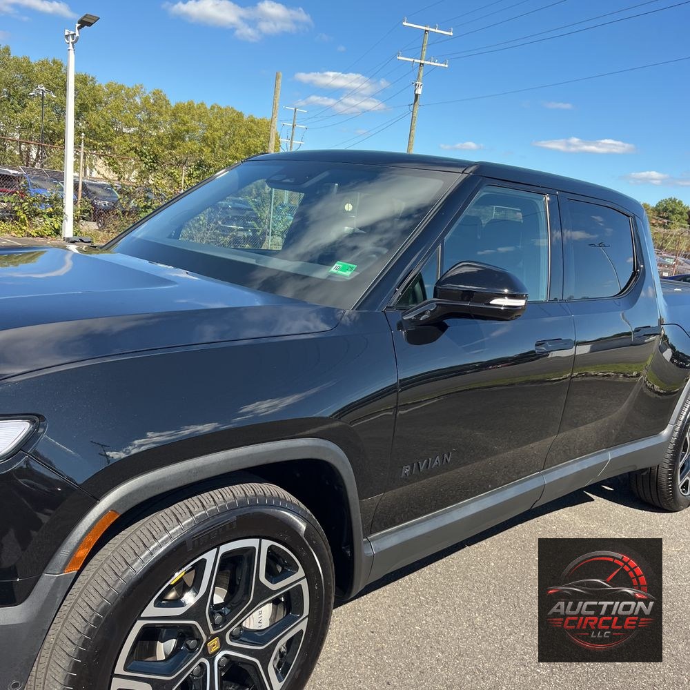 2025 Rivian R1T Adventure Dual-Motor
