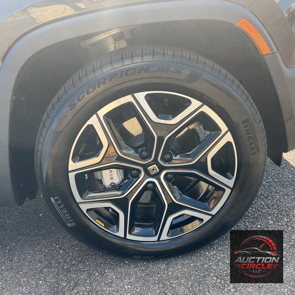 2025 Rivian R1T Adventure Dual-Motor