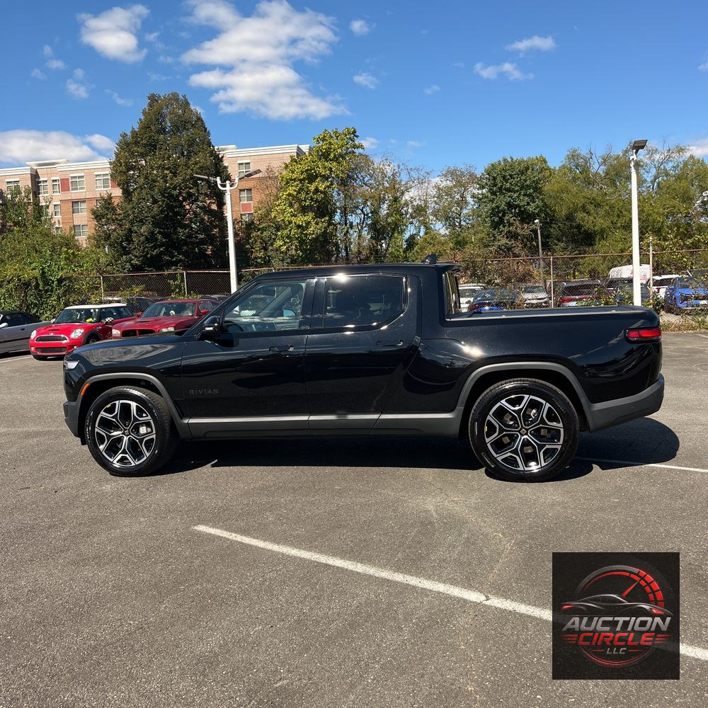 2025 Rivian R1T Adventure Dual-Motor