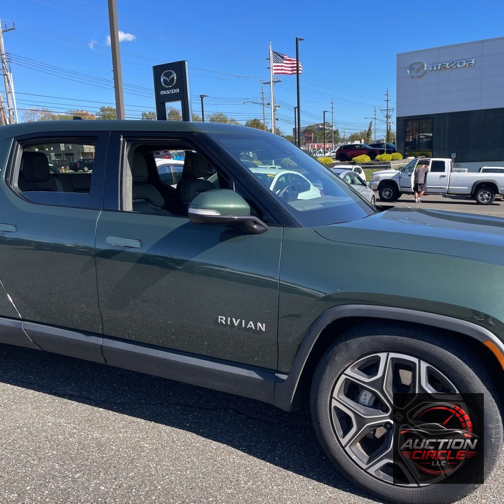 2024 Rivian R1T Adventure Dual-Motor