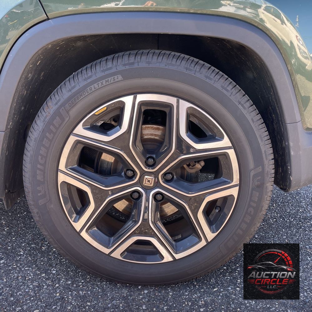 2024 Rivian R1T Adventure Dual-Motor