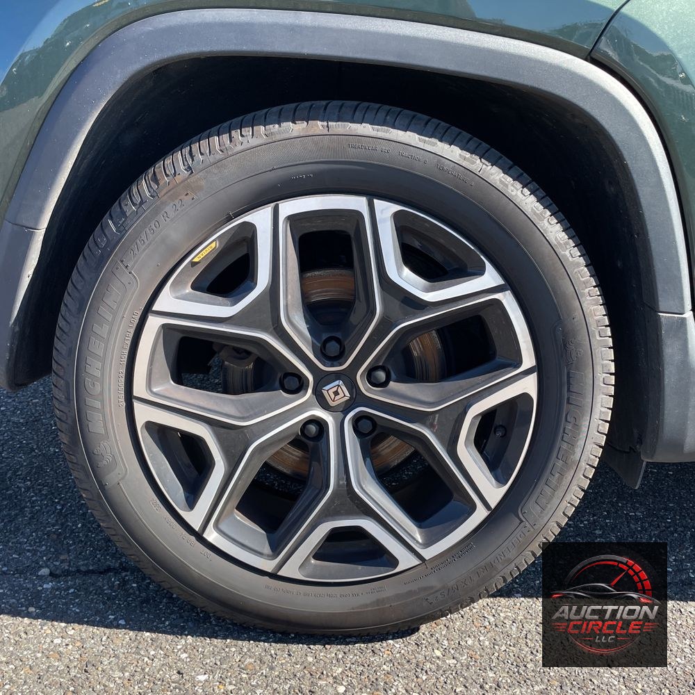 2024 Rivian R1T Adventure Dual-Motor