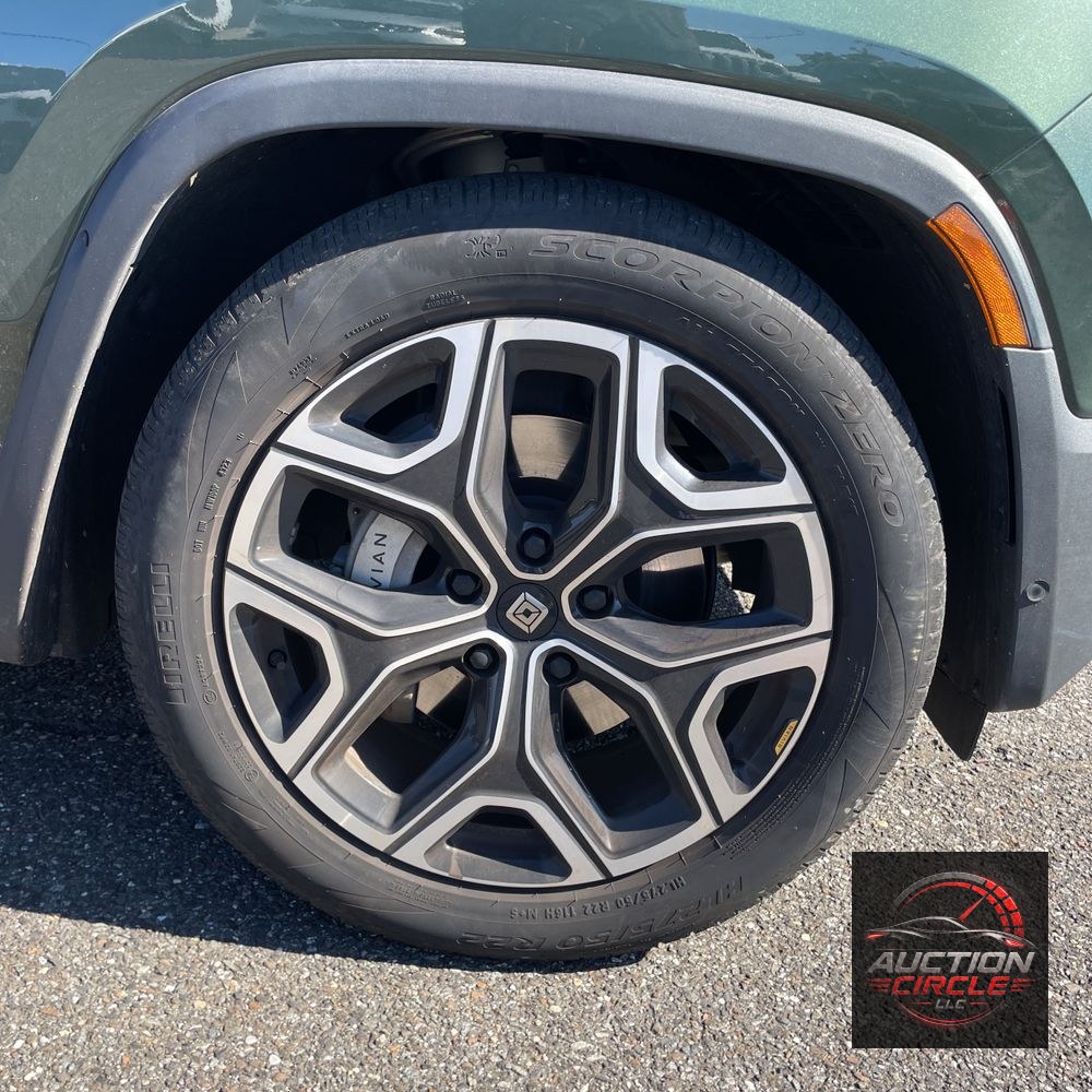2024 Rivian R1T Adventure Dual-Motor