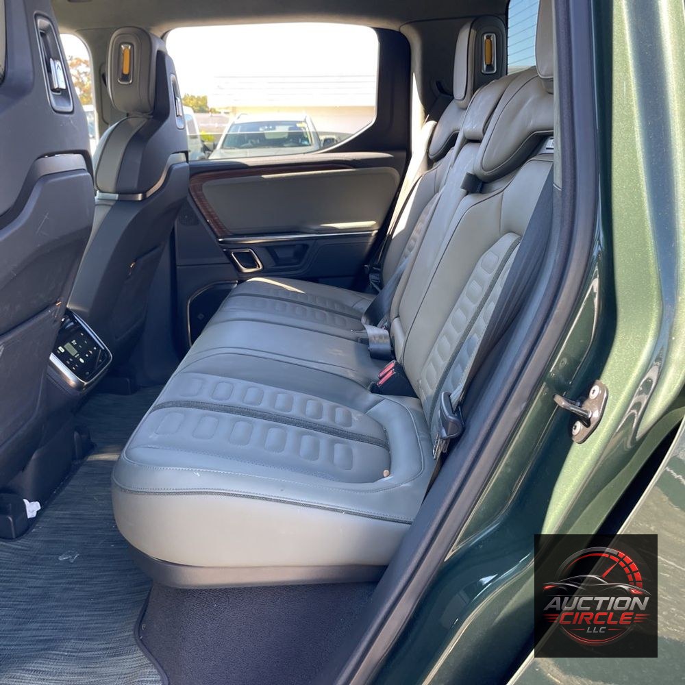 2024 Rivian R1T Adventure Dual-Motor