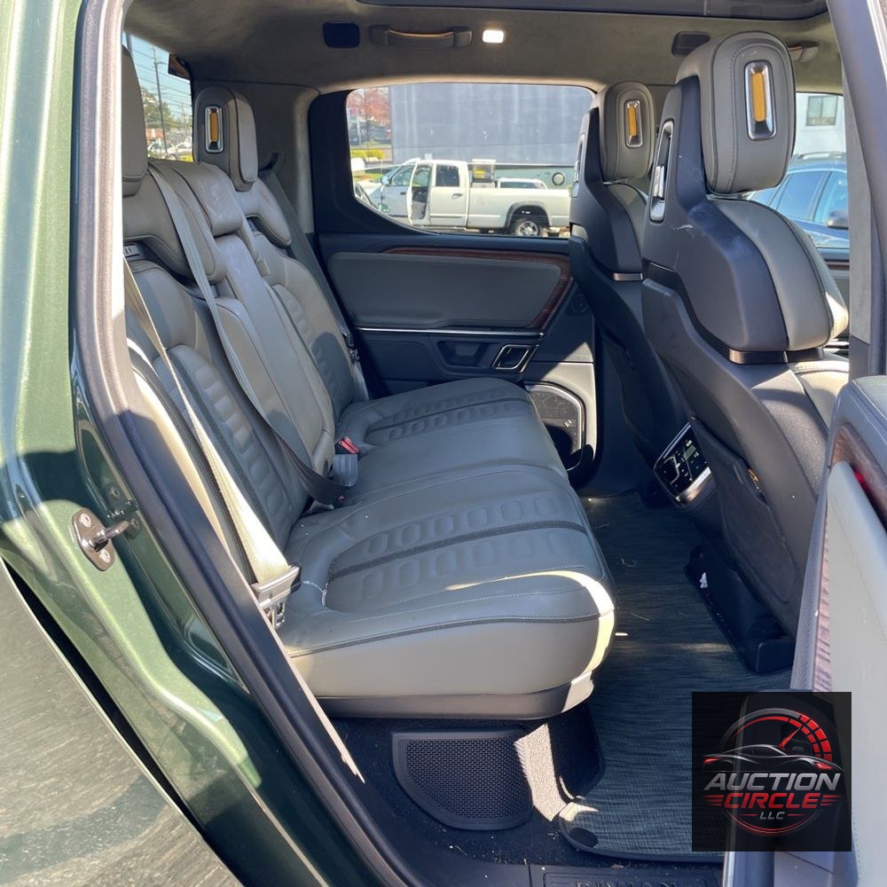 2024 Rivian R1T Adventure Dual-Motor