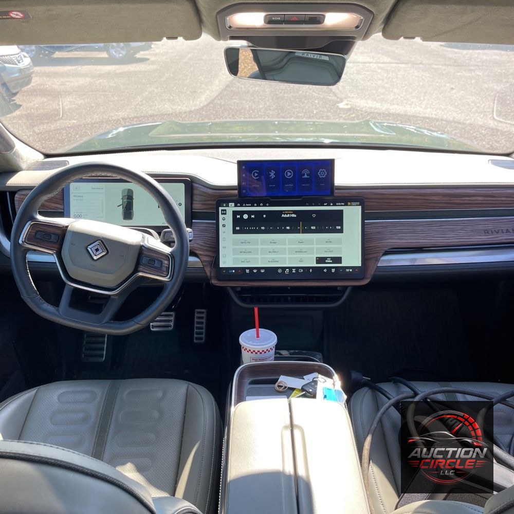 2024 Rivian R1T Adventure Dual-Motor