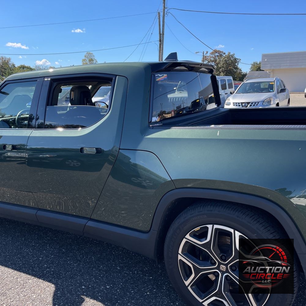2024 Rivian R1T Adventure Dual-Motor