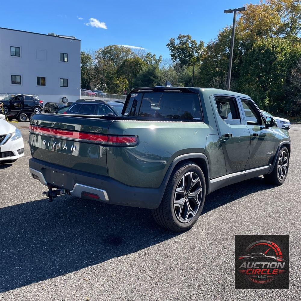 2024 Rivian R1T Adventure Dual-Motor