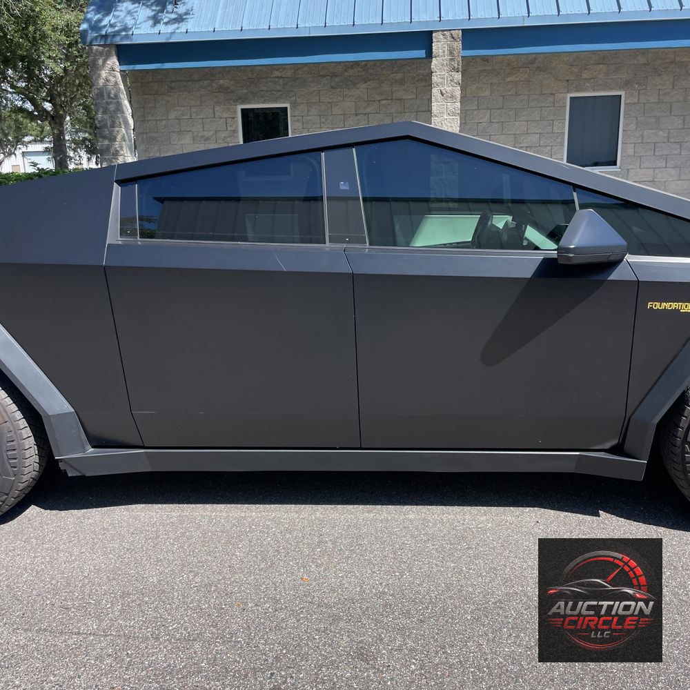 2024 Tesla Cybertruck Base