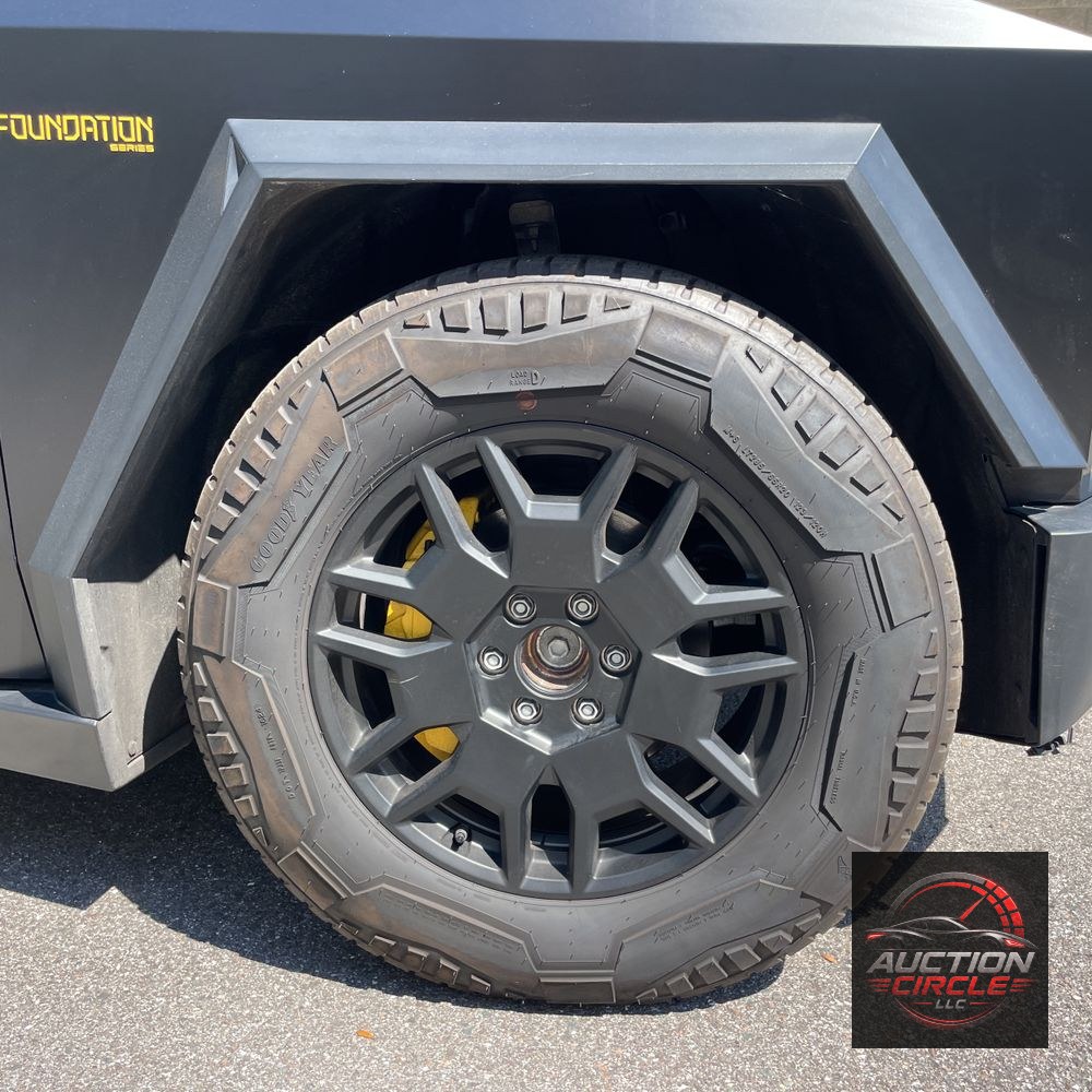 2024 Tesla Cybertruck Base