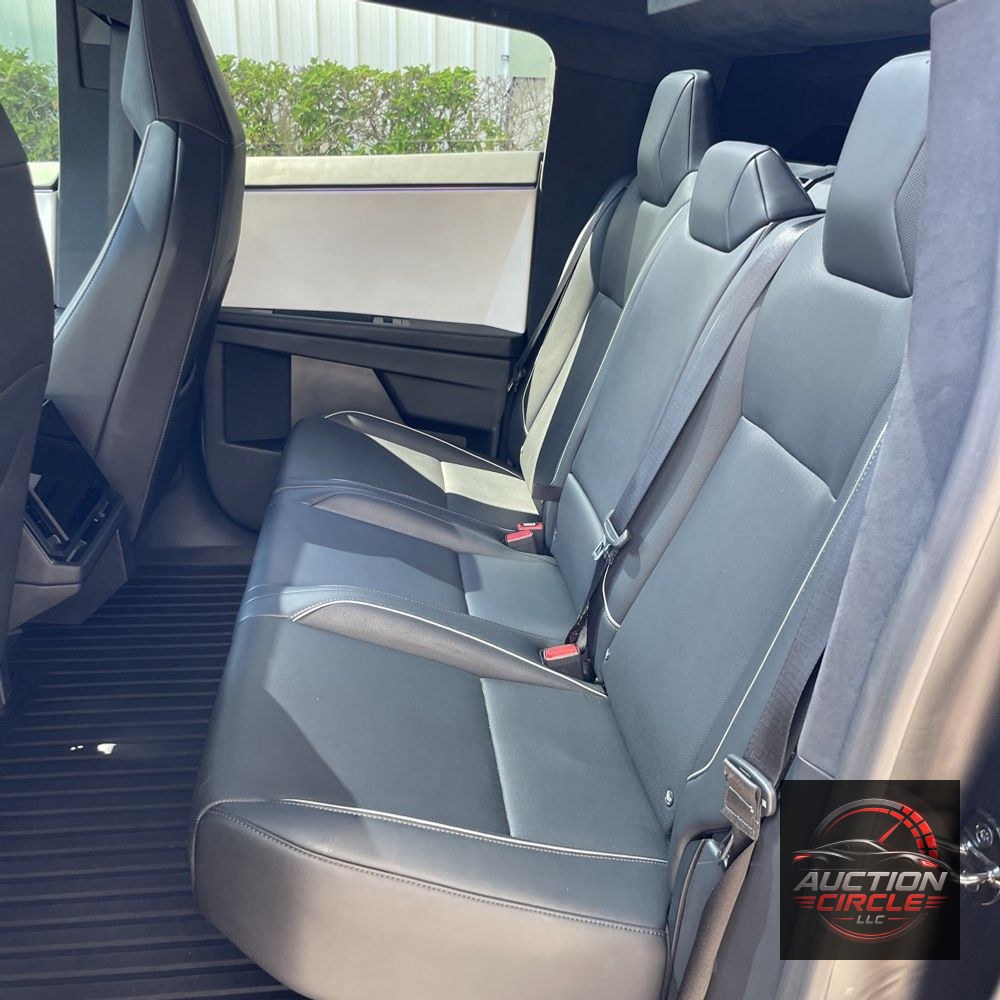 2024 Tesla Cybertruck Base