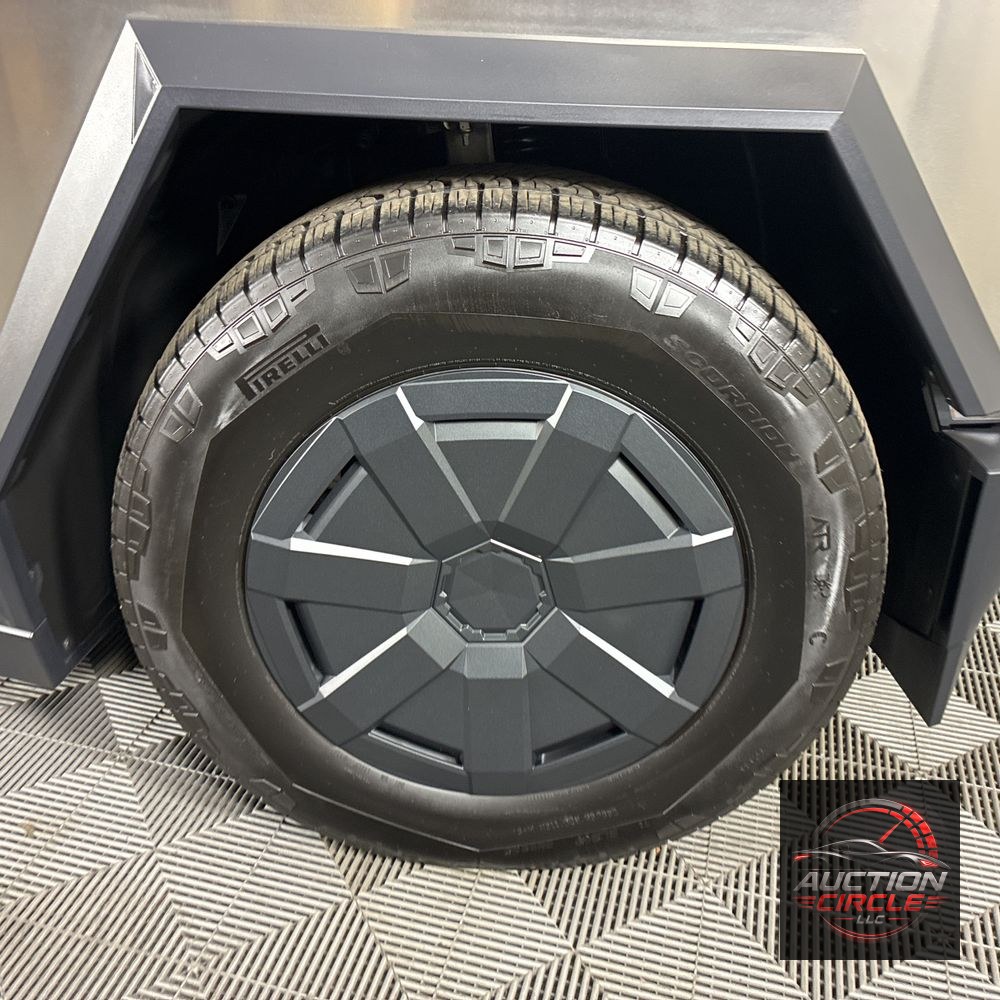 2025 Tesla Cybertruck Base