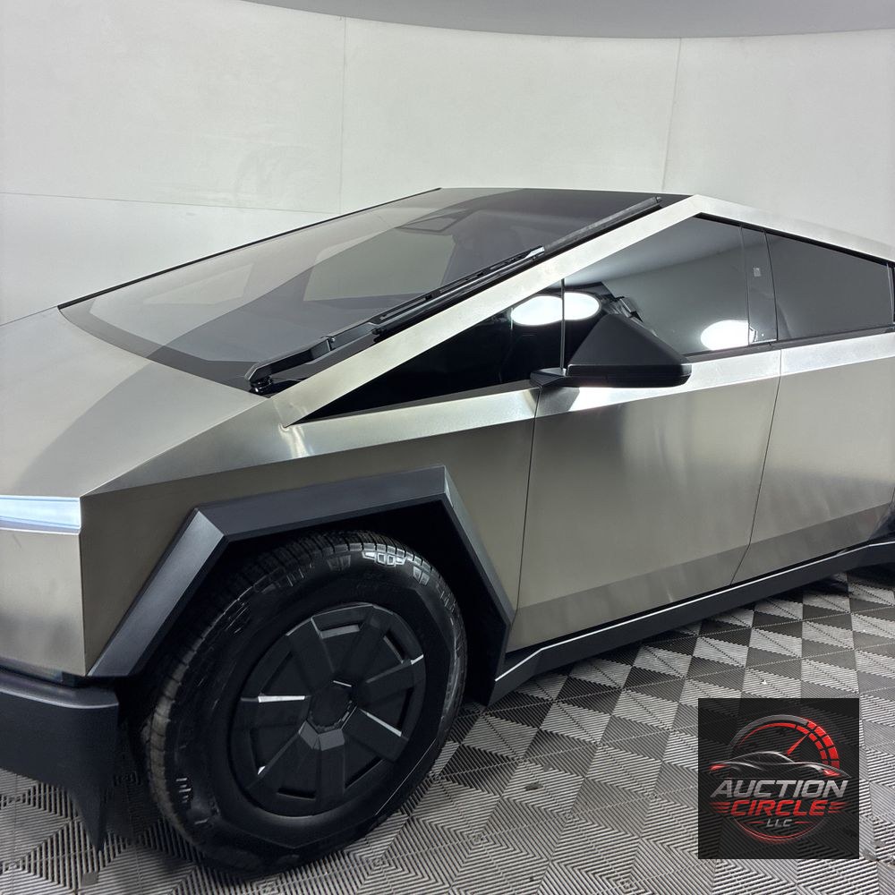 2025 Tesla Cybertruck Base