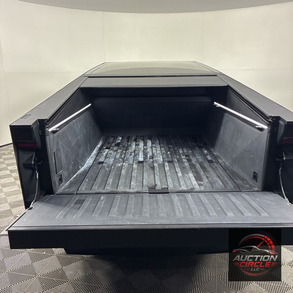 2025 Tesla Cybertruck Base