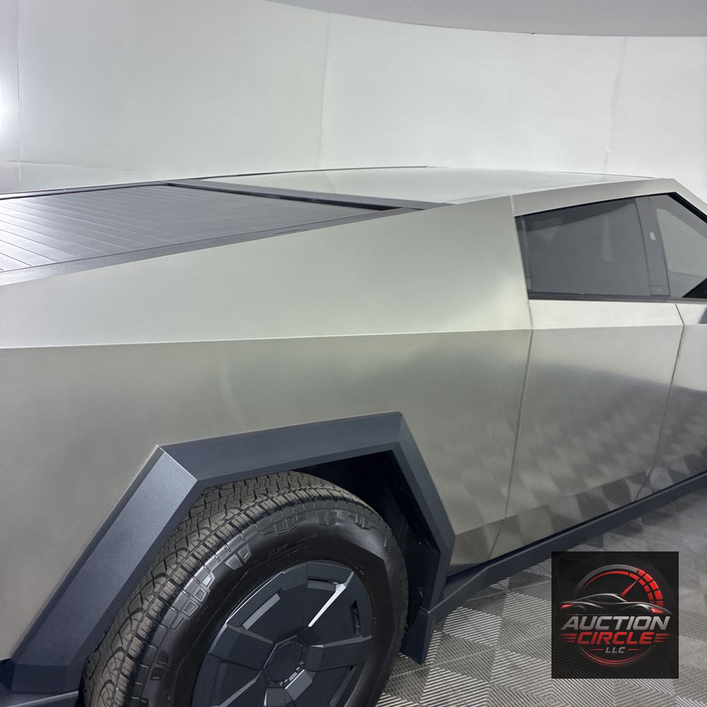 2025 Tesla Cybertruck Base