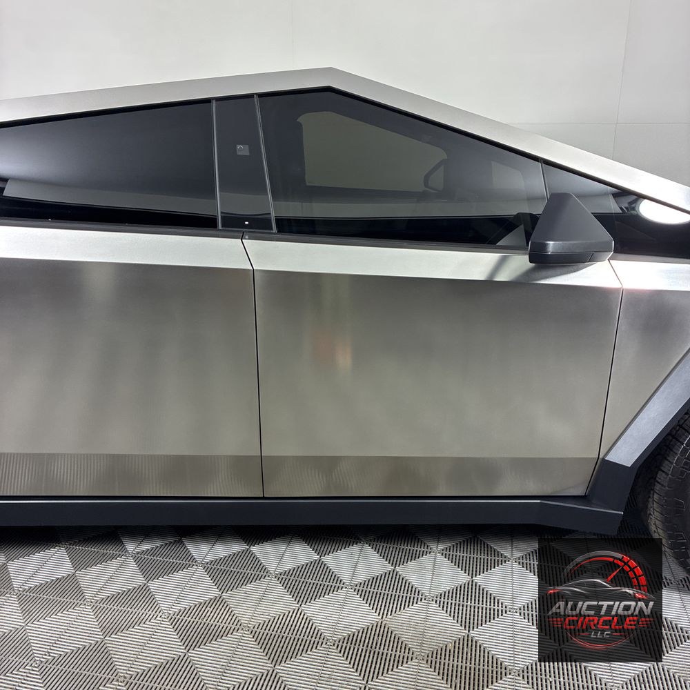 2025 Tesla Cybertruck Base