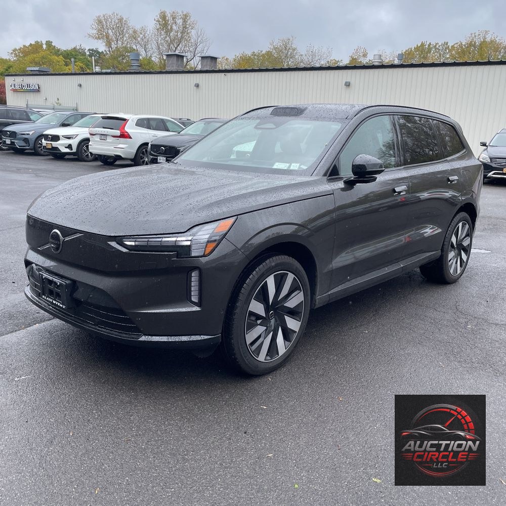 2025 Volvo EX90 Plus