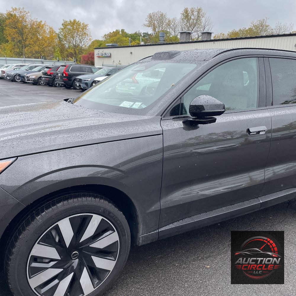2025 Volvo EX90 Plus