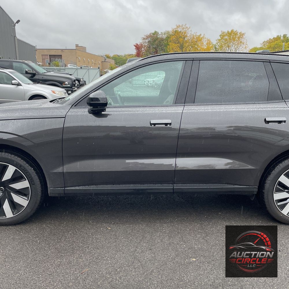 2025 Volvo EX90 Plus