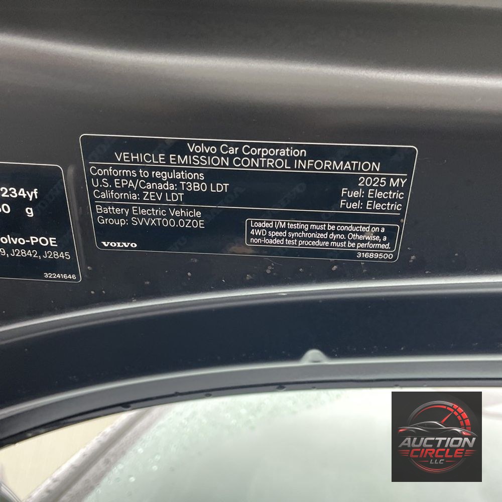 2025 Volvo EX90 Plus