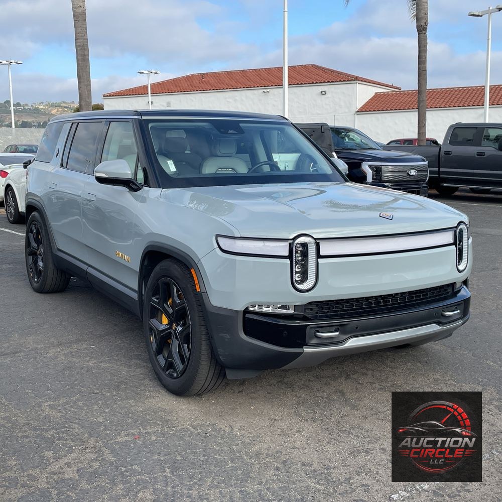 2023 Rivian R1S Adventure Quad-Motor