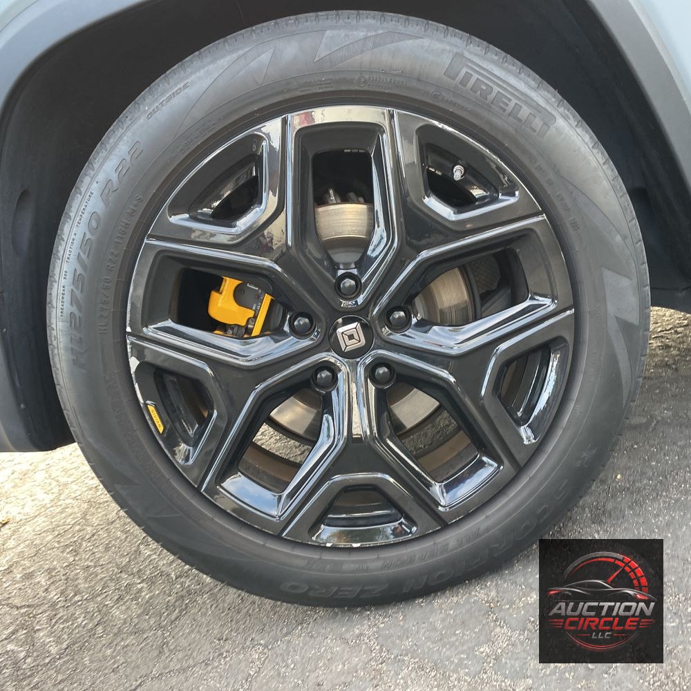 2023 Rivian R1S Adventure Quad-Motor