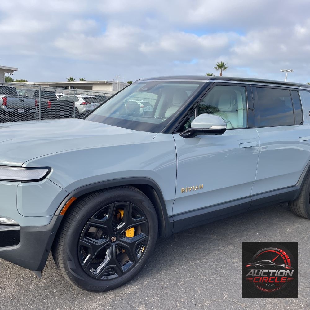 2023 Rivian R1S Adventure Quad-Motor