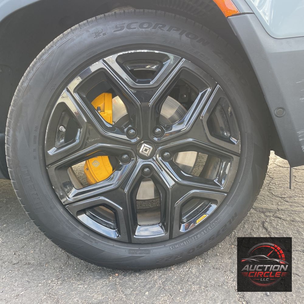 2023 Rivian R1S Adventure Quad-Motor