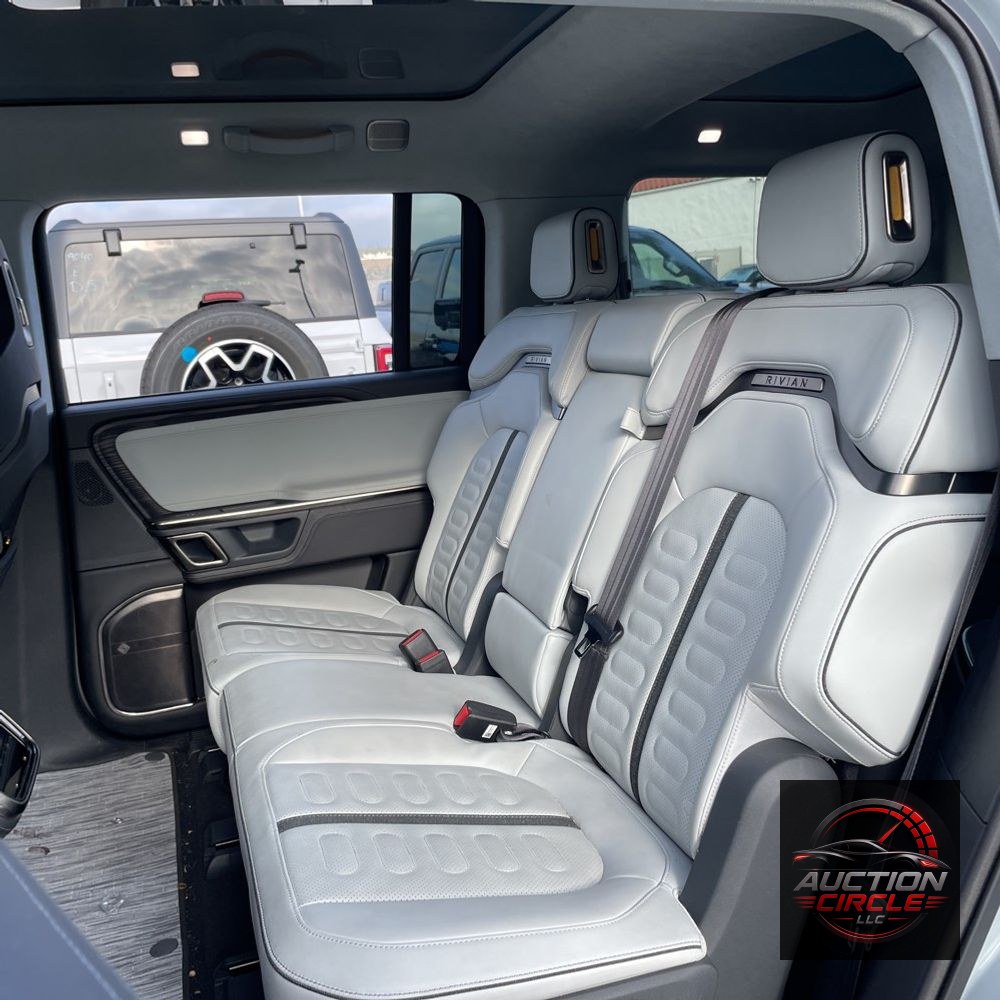 2023 Rivian R1S Adventure Quad-Motor
