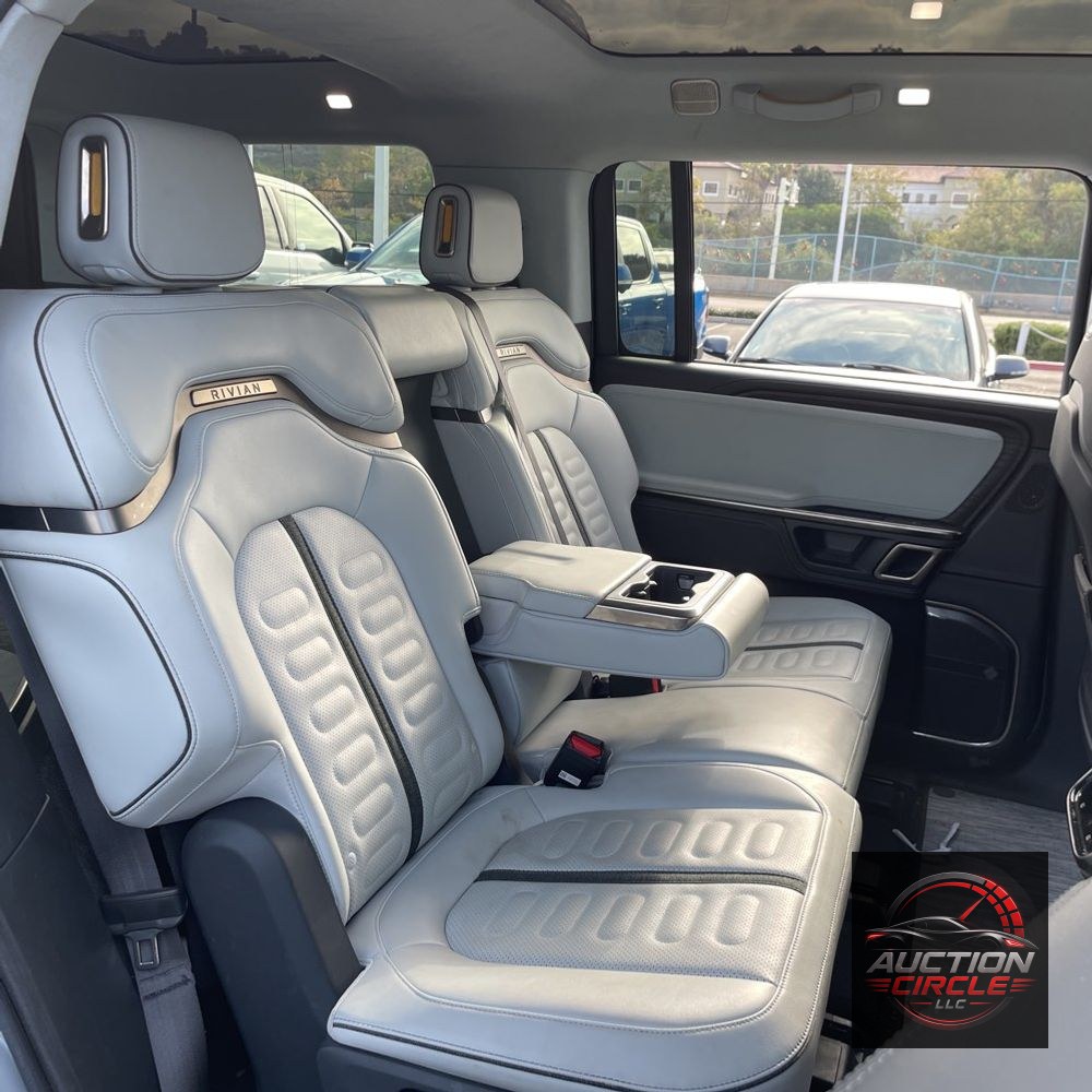 2023 Rivian R1S Adventure Quad-Motor