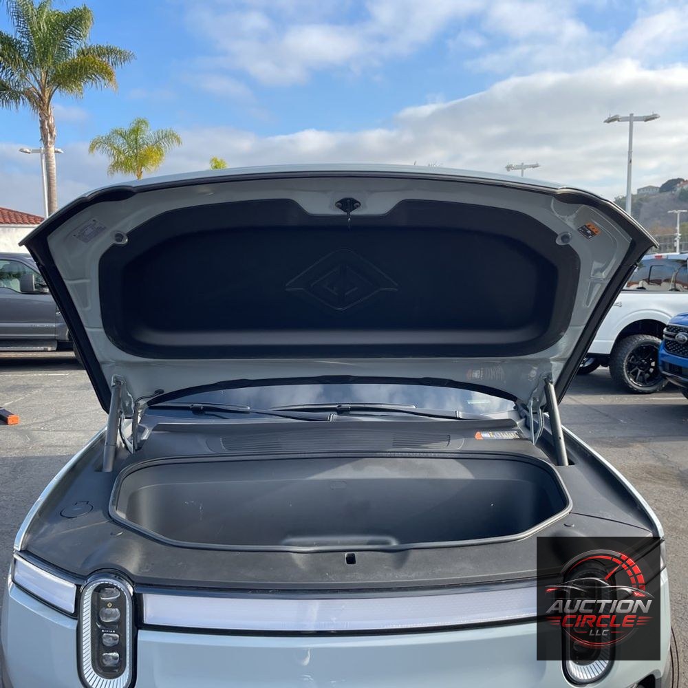 2023 Rivian R1S Adventure Quad-Motor