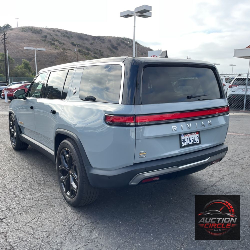 2023 Rivian R1S Adventure Quad-Motor