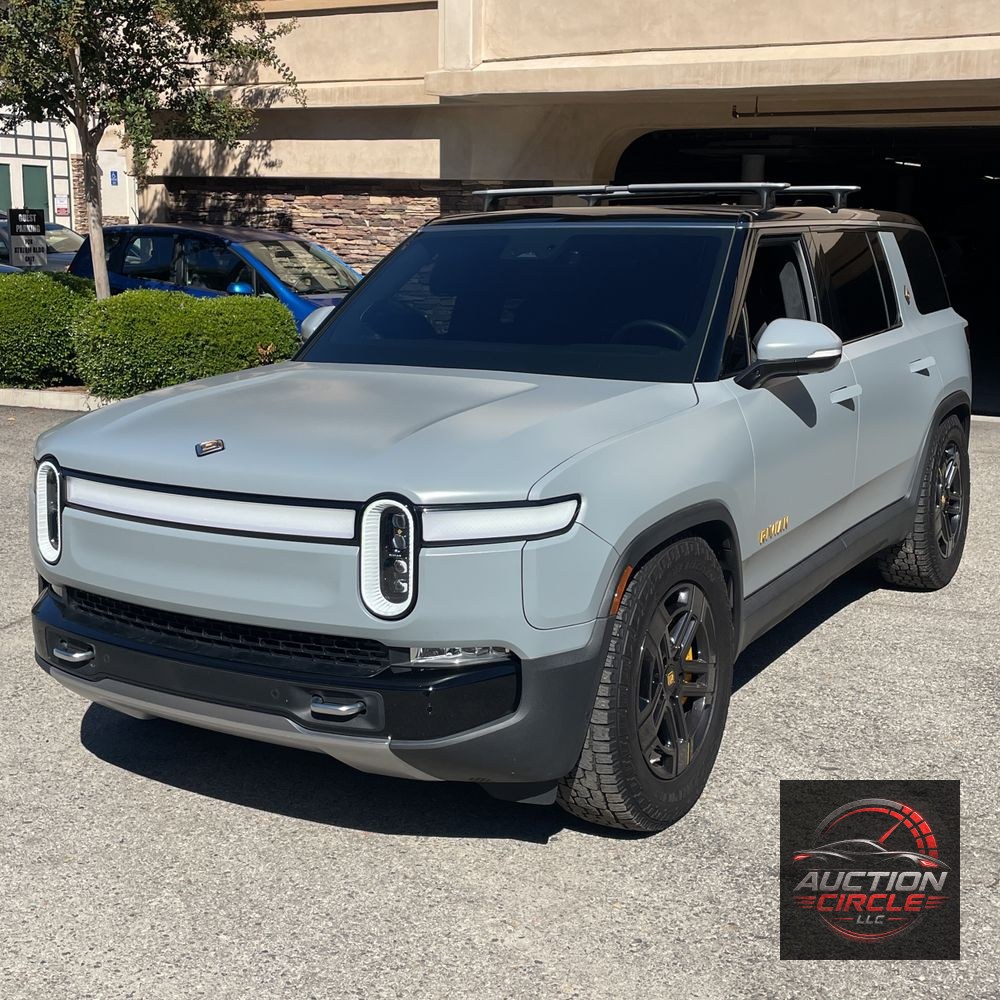 2023 Rivian R1S Adventure Quad-Motor