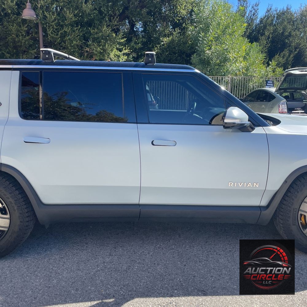 2023 Rivian R1S Adventure Quad-Motor