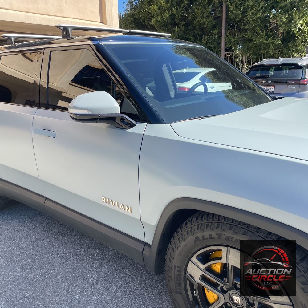 2023 Rivian R1S Adventure Quad-Motor