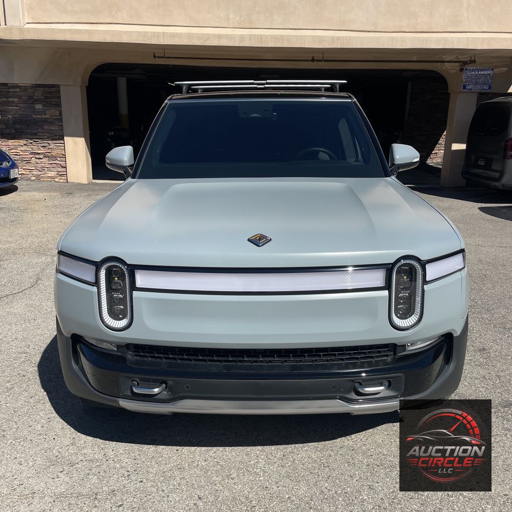 2023 Rivian R1S Adventure Quad-Motor