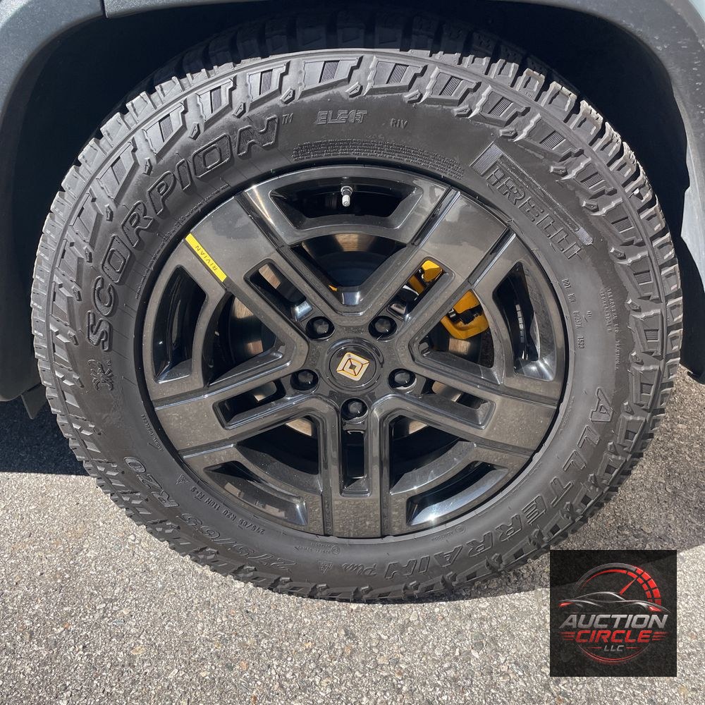 2023 Rivian R1S Adventure Quad-Motor