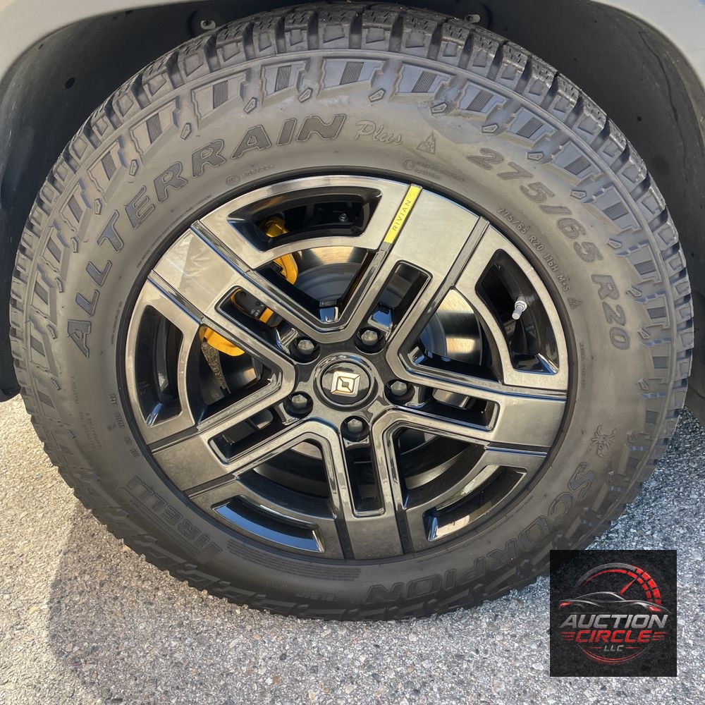 2023 Rivian R1S Adventure Quad-Motor