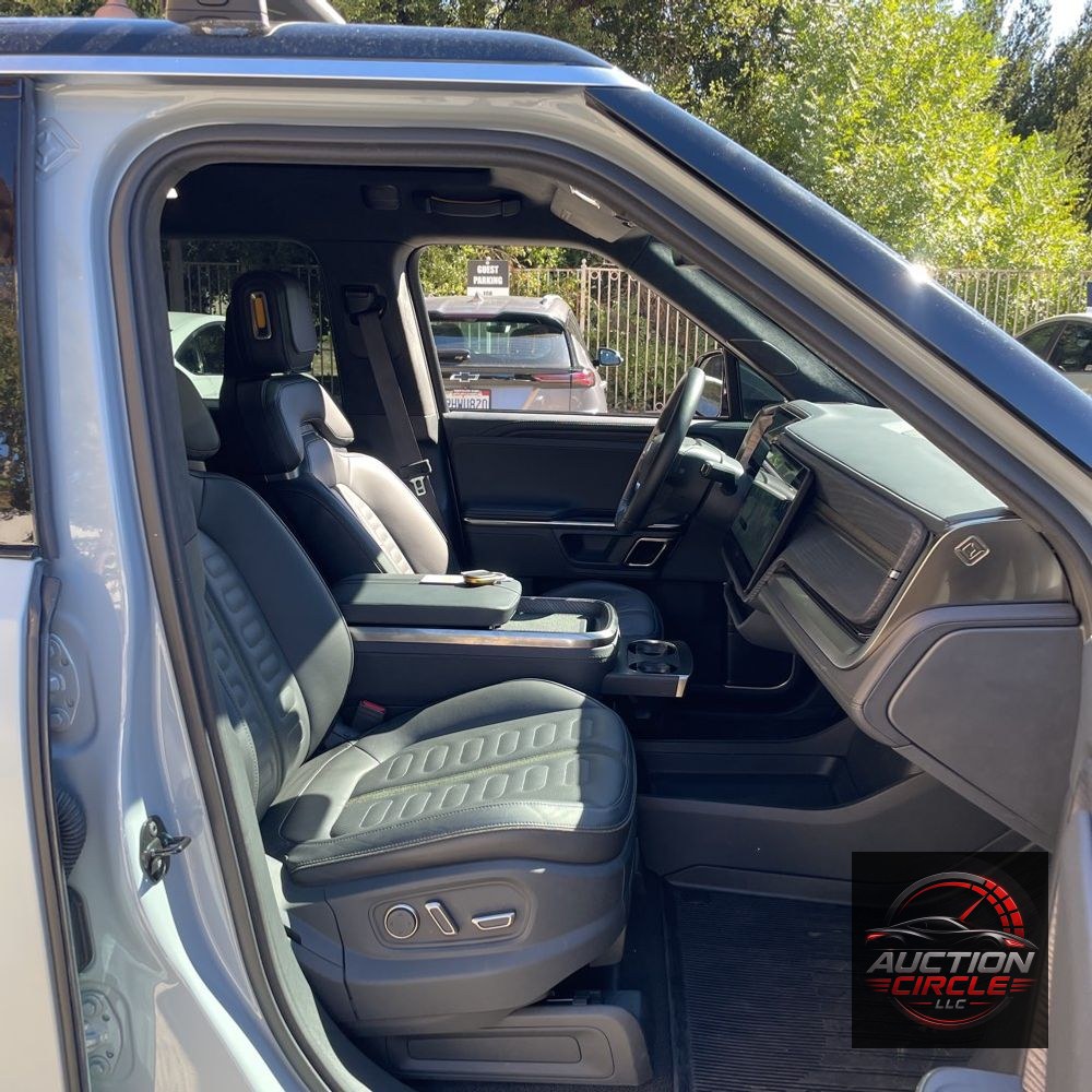 2023 Rivian R1S Adventure Quad-Motor