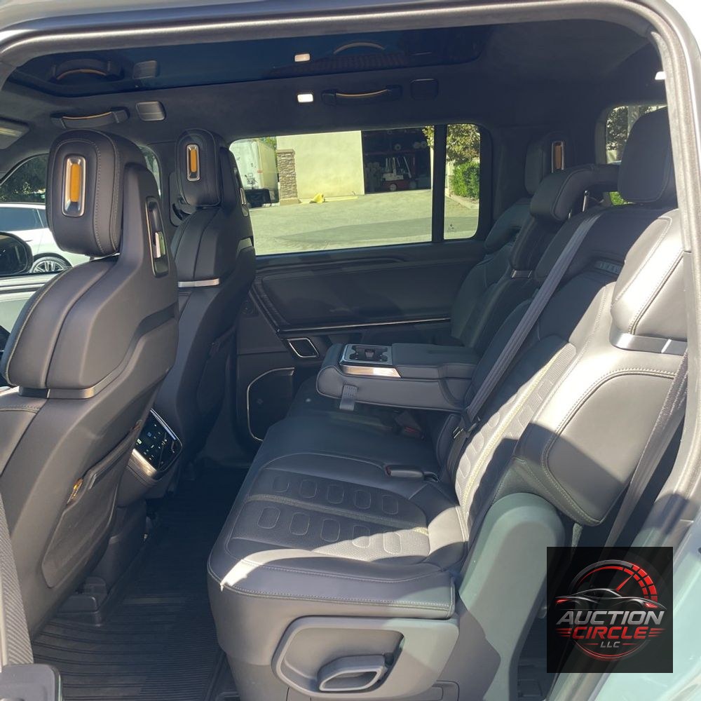 2023 Rivian R1S Adventure Quad-Motor